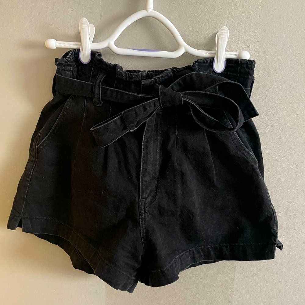 Cute american eagle black shorts with tie in front.